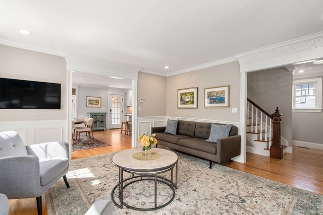 945 Walnut St, Newton, MA 02461