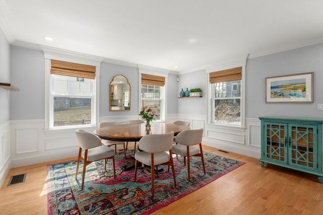 945 Walnut St, Newton, MA 02461