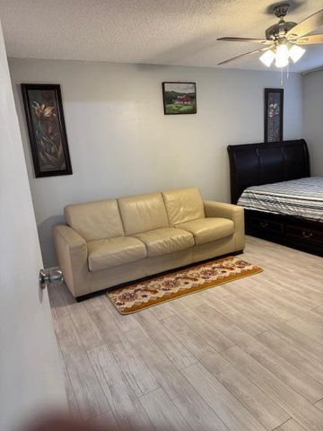 1040 Country Club Drive 306, Margate, FL 33063