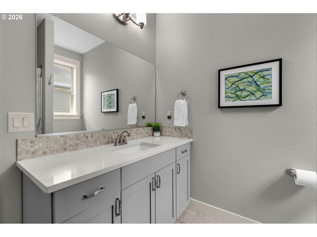 8112 Ne 182ND Pl, Vancouver, WA 98682