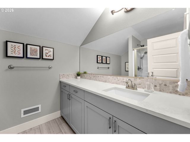 8112 Ne 182ND Pl, Vancouver, WA 98682