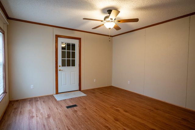 15235 Us 11, Trenton, GA 30752