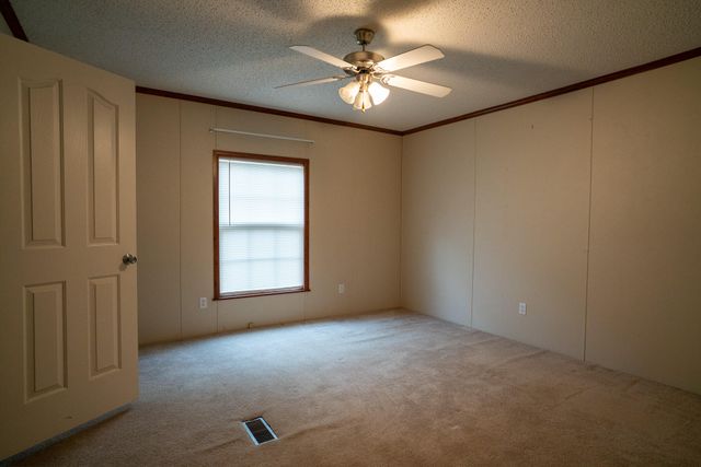 15235 Us 11, Trenton, GA 30752