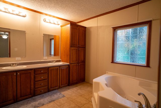 15235 Us 11, Trenton, GA 30752