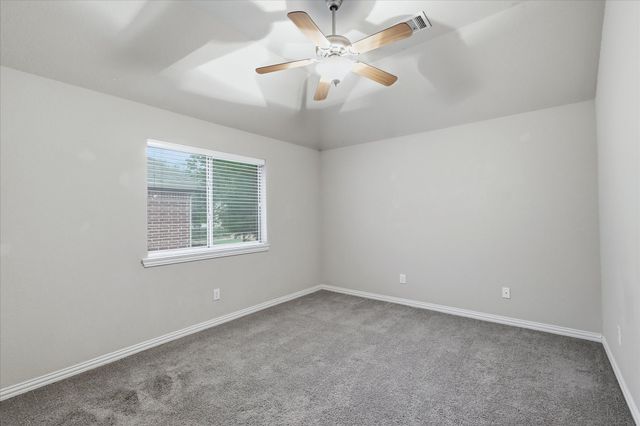 1905 Fountain Meadows Drive, Euless, TX 76039