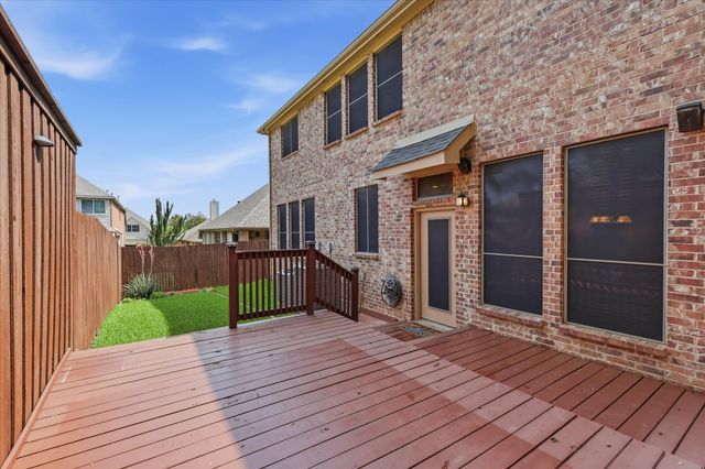 1905 Fountain Meadows Drive, Euless, TX 76039