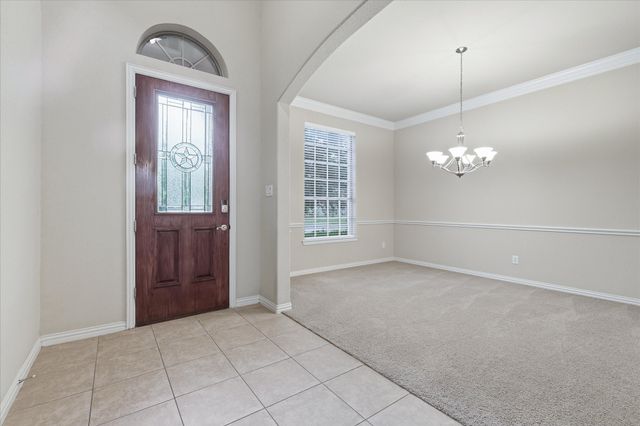 1905 Fountain Meadows Drive, Euless, TX 76039