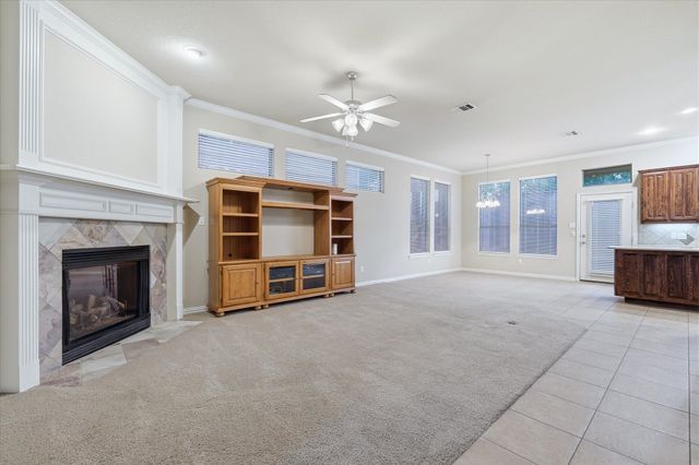 1905 Fountain Meadows Drive, Euless, TX 76039