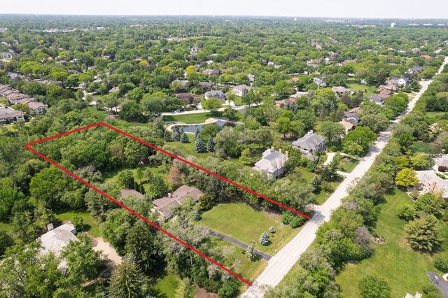 2525 W 35th Street, Oak Brook, IL 60523