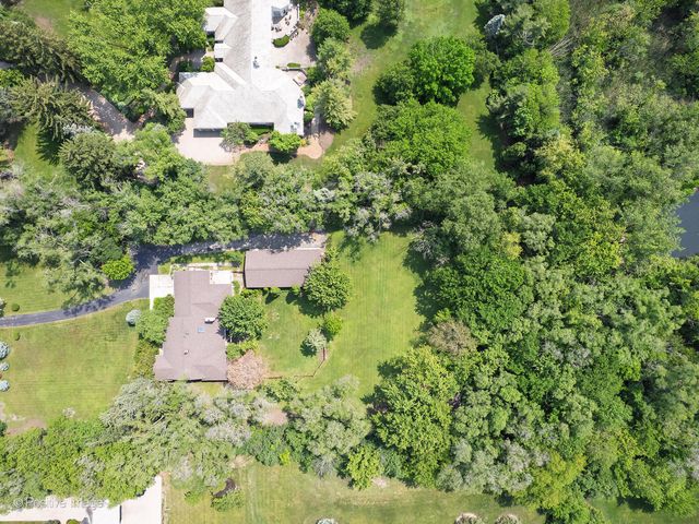 2525 W 35th Street, Oak Brook, IL 60523