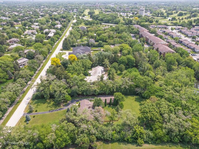 2525 W 35th Street, Oak Brook, IL 60523