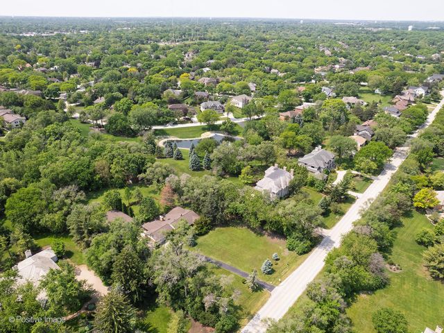 2525 W 35th Street, Oak Brook, IL 60523