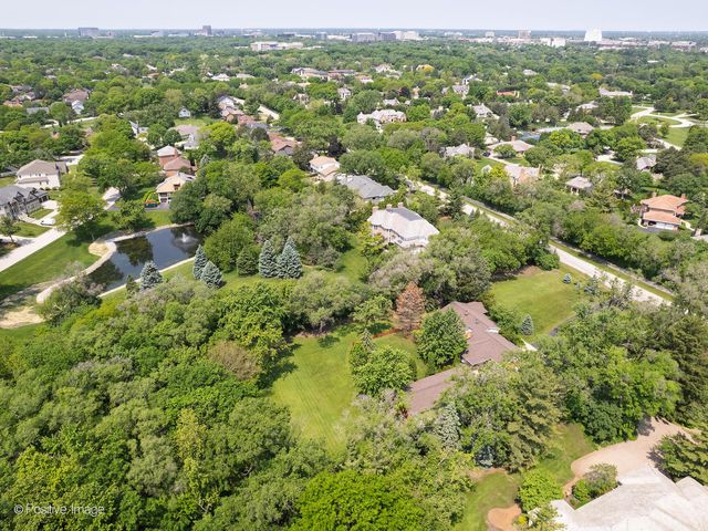 2525 W 35th Street, Oak Brook, IL 60523