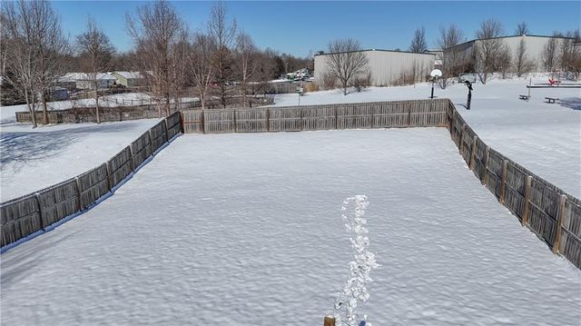 8006 S Church Road, Pleasant Valley, MO 64068