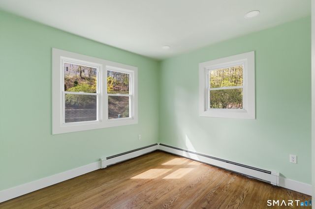 16 Beverly Road, East Lyme, CT 06357