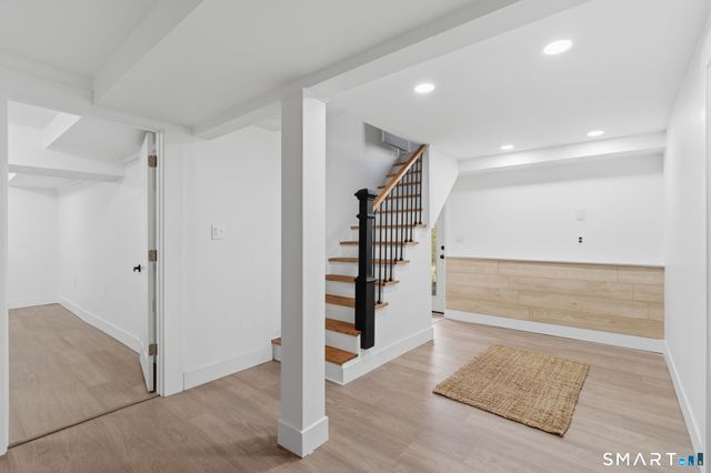 16 Beverly Road, East Lyme, CT 06357