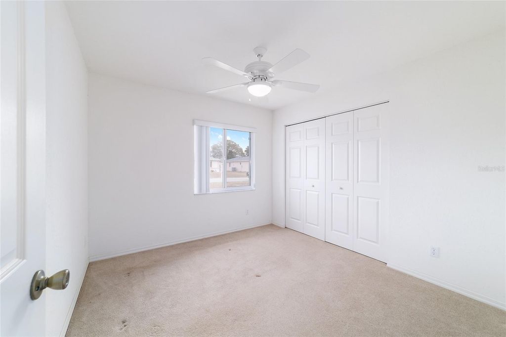 Image 12 of property listing at 10029 SW 62ND CIRCLE, Ocala, FL 34476