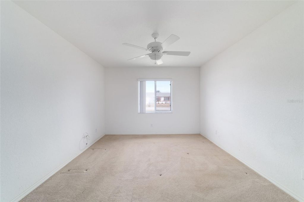 Image 15 of property listing at 10029 SW 62ND CIRCLE, Ocala, FL 34476