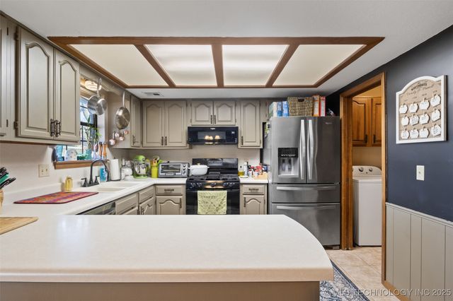 9706 N 112th Avenue E, Owasso, OK 74055