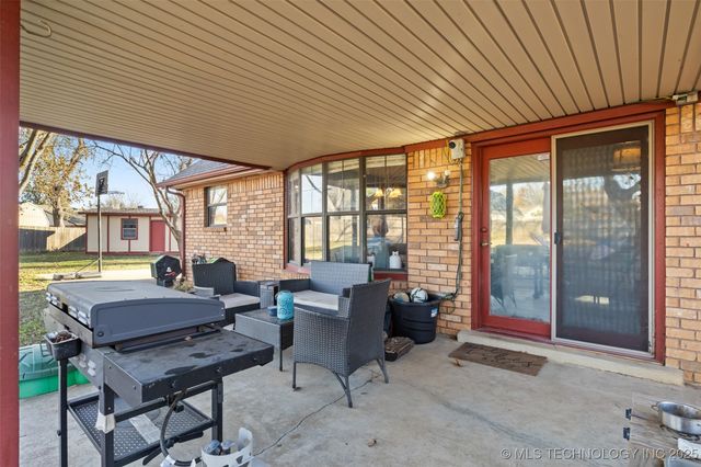 9706 N 112th Avenue E, Owasso, OK 74055