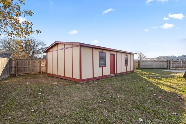 9706 N 112th Avenue E, Owasso, OK 74055