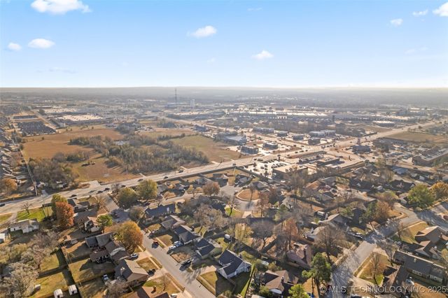 9706 N 112th Avenue E, Owasso, OK 74055