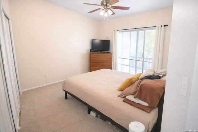 8642 Fredericksburg Rd Apt 406, San Antonio, TX 78240