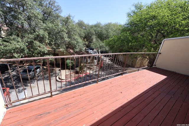 8642 Fredericksburg Rd Apt 406, San Antonio, TX 78240