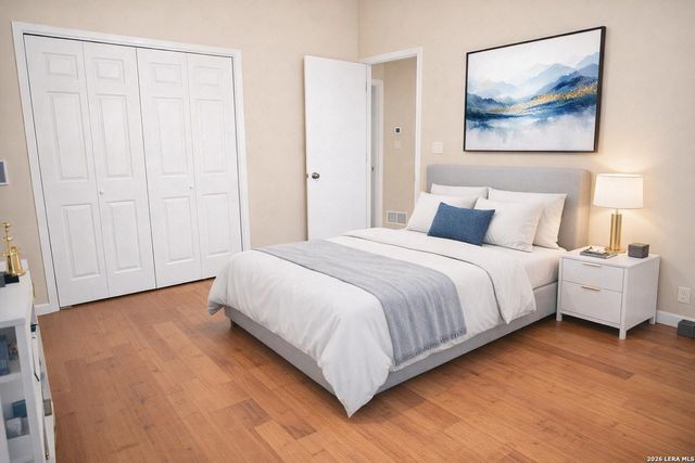 8642 Fredericksburg Rd Apt 406, San Antonio, TX 78240