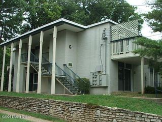 1815 Gardiner Ln G64, Louisville, KY 40205