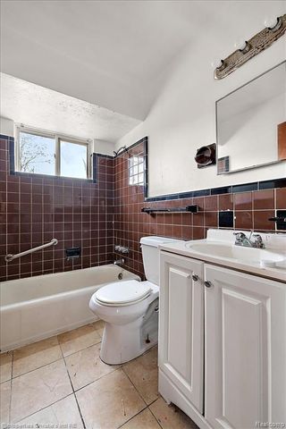 20619 Patton Court, Detroit, MI 48228