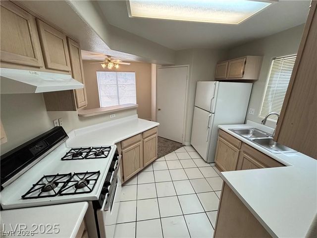 698 South Racetrack Road 413, Henderson, NV 89015
