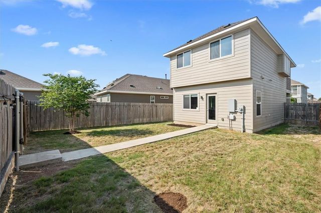 215 Friendship Oak DR, San Marcos, TX 78666