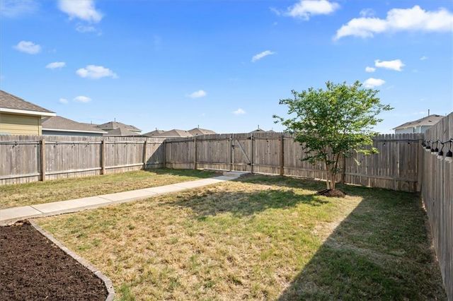 215 Friendship Oak DR, San Marcos, TX 78666