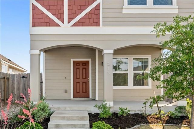 215 Friendship Oak DR, San Marcos, TX 78666