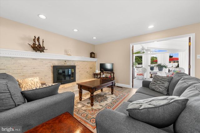1 DORADO CT, Clementon, NJ 08021
