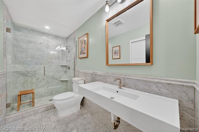 372 W Brown Street, Birmingham, MI 48009