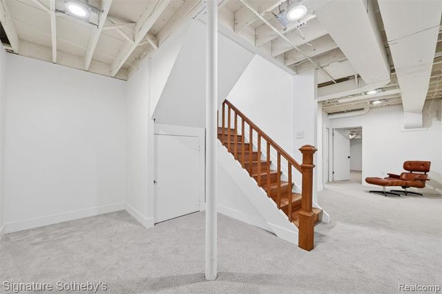 372 W Brown Street, Birmingham, MI 48009