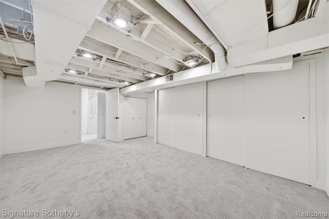 372 W Brown Street, Birmingham, MI 48009