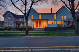 372 W Brown Street, Birmingham, MI 48009