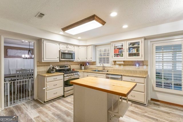 160 Old Field Road, Sharpsburg, GA 30277