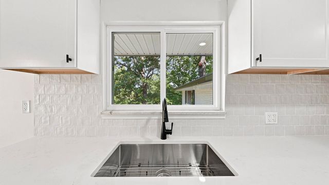 410 Paragon Drive, Chattanooga, TN 37415