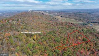 18 HOYE CREST RD, Oakland, MD 21550