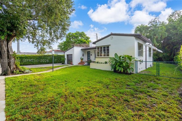 21 SW 59th Ave, Miami, FL 33144