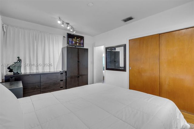 21 SW 59th Ave, Miami, FL 33144