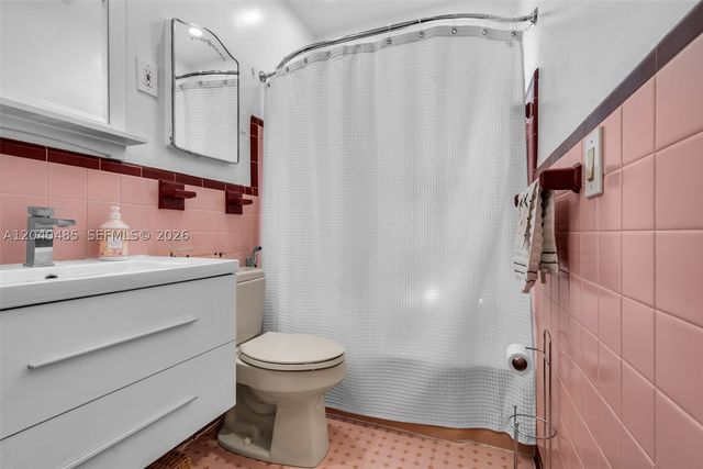 21 SW 59th Ave, Miami, FL 33144