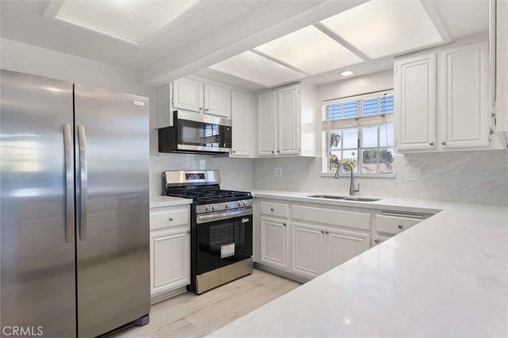 257 W 14th 1, San Pedro, CA 90731 — photo 5