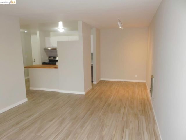 551 Jean St 410, Oakland, CA 94610