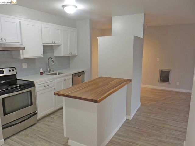 551 Jean St 410, Oakland, CA 94610