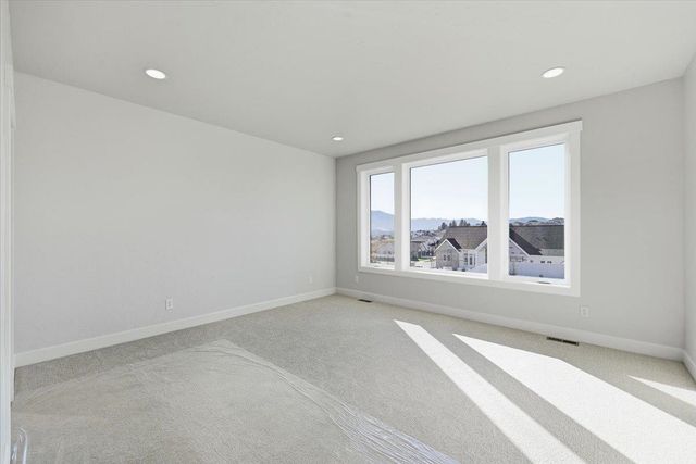 17526 E 12th Ave, Spokane Valley, WA 99016